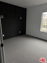 5530 Owensmouth Ave in Los Angeles, CA - Building Photo - Building Photo