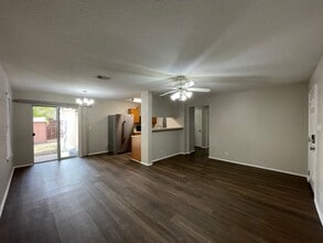 4738 Juniper Farm in San Antonio, TX - Building Photo - Building Photo