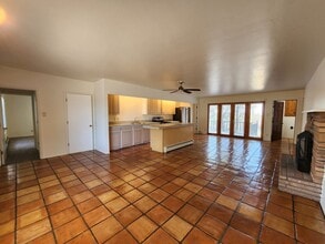 2307 Old Arroyo Chamiso Rd in Santa Fe, NM - Building Photo - Building Photo
