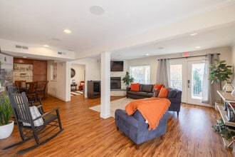 Barclay Place in Charlottesville, VA - Foto de edificio - Interior Photo