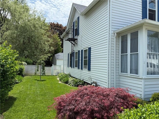 182 Newland Ave in Woonsocket, RI - Building Photo - Building Photo