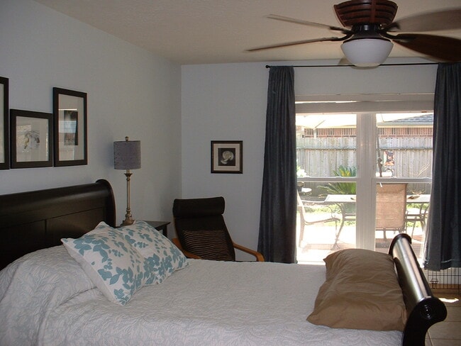 2211 Dublin Dr in League City, TX - Building Photo - Building Photo