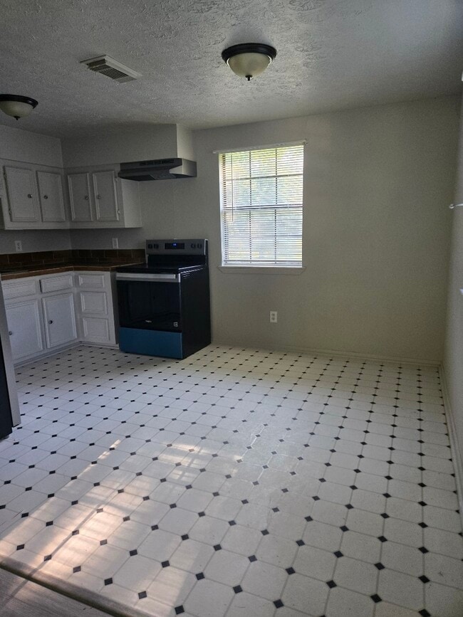 19639 Maple Ln in New Caney, TX - Building Photo - Building Photo