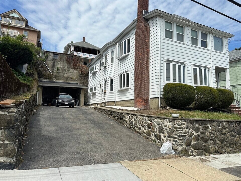142 Langdon Ave in Watertown, MA - Building Photo