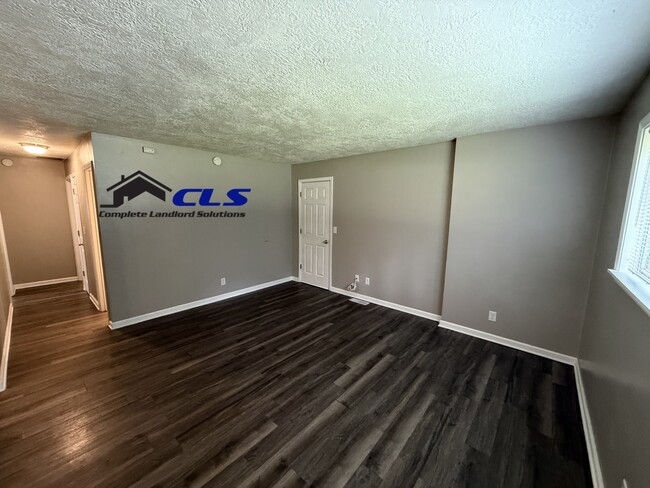 property at 2906 E Haythorne Ave