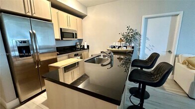 79 SW 12th St in Miami, FL - Building Photo - Building Photo