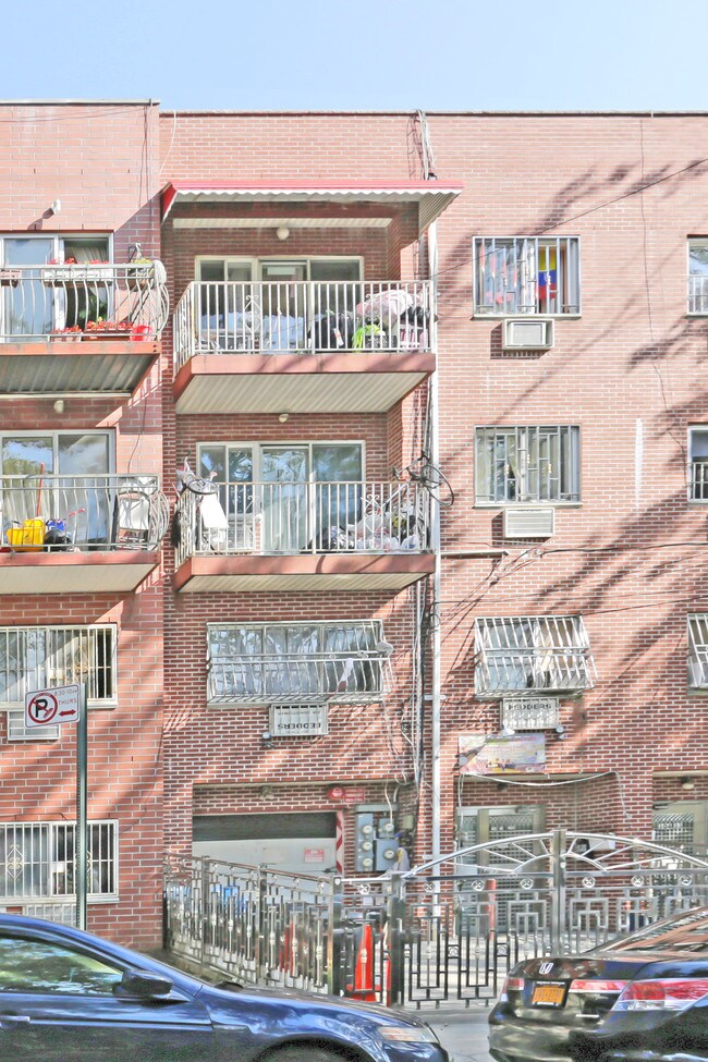 10431 37th Rd in Corona, NY - Building Photo - Building Photo