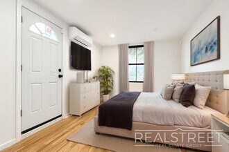 Brand New 2 Bed with Private Yard Bed Stuy in Brooklyn, NY - Foto de edificio - Building Photo