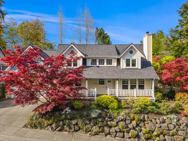property at 756 NE Brookcliff Ln