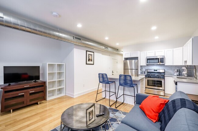 33 S 11th St in Philadelphia, PA - Building Photo - Building Photo