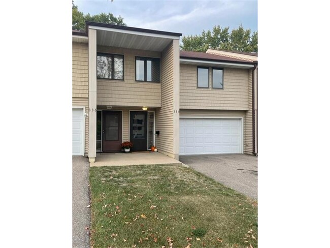 property at 334 W 5th St