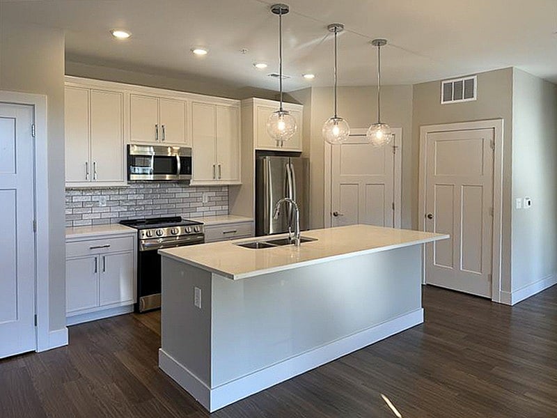 Woods of West Carmel in Zionsville, IN - Foto de edificio