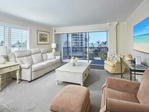 2170 Gulf Shore Blvd N in Naples, FL - Building Photo - Building Photo