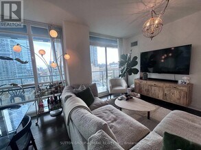 825 Church St in Toronto, ON - Building Photo - Building Photo