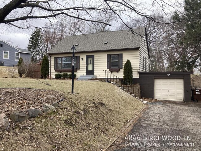 4846 Birchwood Ln in Minnetonka, MN - Building Photo - Building Photo