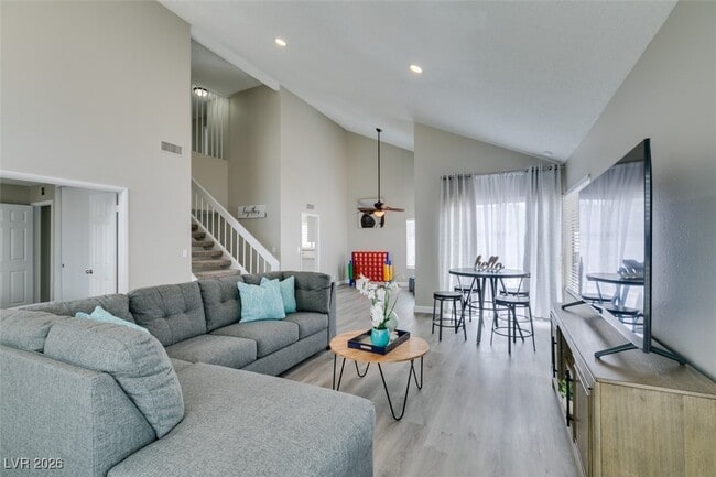 6585 Minton Ct in Las Vegas, NV - Building Photo - Building Photo