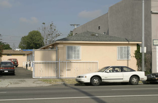 10919 S Figueroa St in Los Angeles, CA - Building Photo