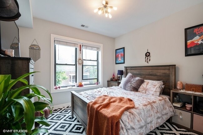 3550 N Racine Ave in Chicago, IL - Building Photo - Building Photo