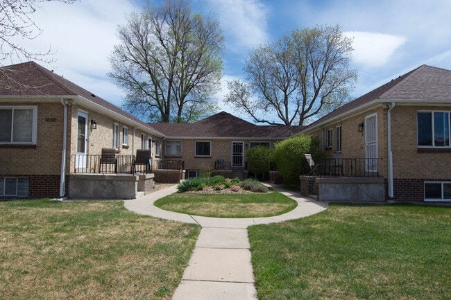 1600 Winona Ct, Unit 1 in Denver, CO - Foto de edificio - Building Photo