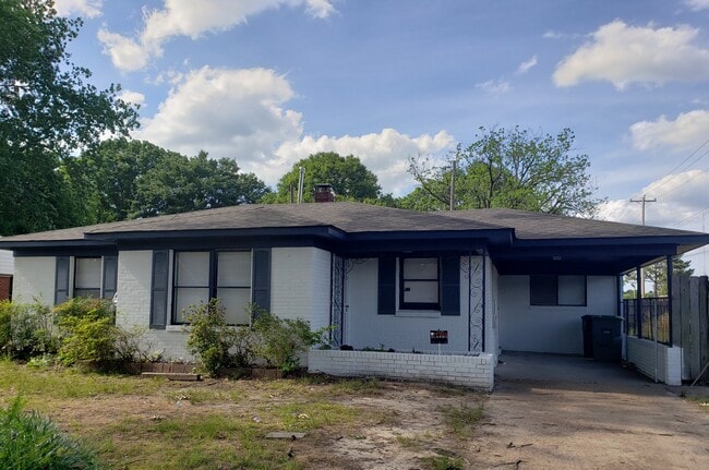 5028 Acorn Dr