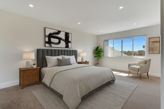 Bedford Luxury Investments LLC in Los Angeles, CA - Building Photo - Interior Photo