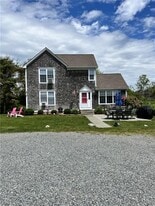 116 Holden Rd in South Kingstown, RI - Building Photo