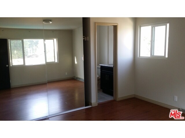 870 S Norton Ave in Los Angeles, CA - Foto de edificio - Building Photo