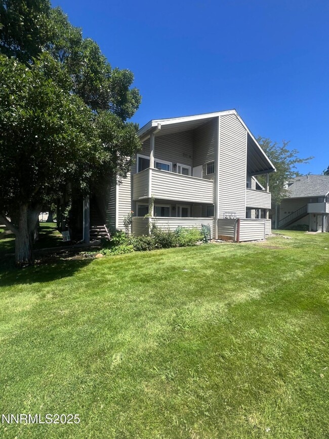 property at 2147 Roundhouse Rd
