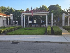 3684 NW 29th Ct in Lauderdale Lakes, FL - Building Photo - Building Photo