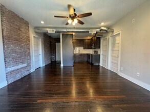 201 E Fifth St in Lexington, KY - Building Photo - Building Photo