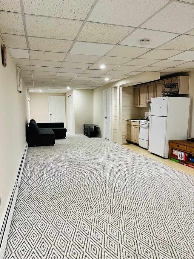 8 Deer Path, Unit 8 Deer Path