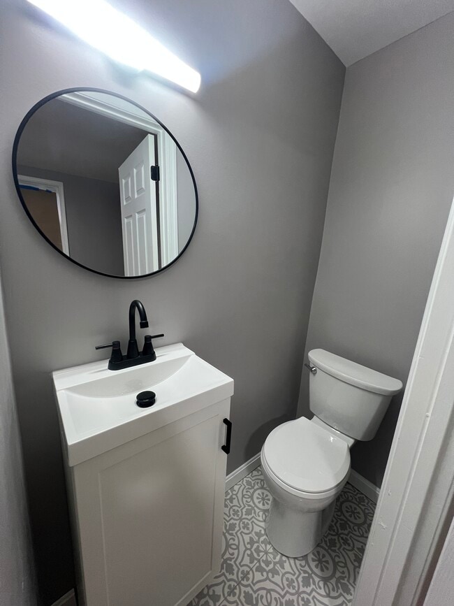 1018 W 8th St in Chester, PA - Foto de edificio - Building Photo