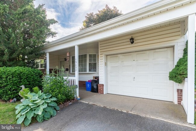 property at 13032 Worthington Rd
