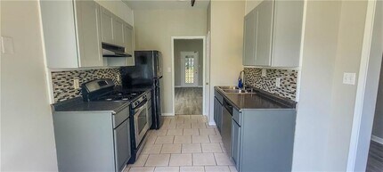 2120 Fairways Ct in Kennesaw, GA - Foto de edificio - Building Photo
