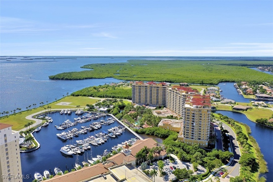 6081 Silver King Blvd, Unit 503 in Cape Coral, FL - Building Photo