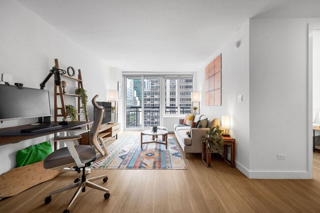 980 6th Ave in New York, NY - Building Photo - Building Photo