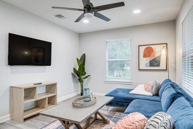property at 601 Green St