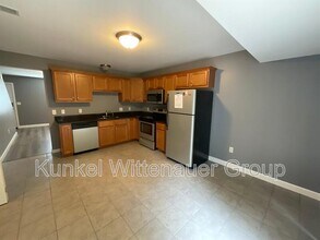 700-704 Fountain View Dr in Mascoutah, IL - Building Photo - Building Photo