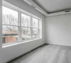 1706 W Glenlake Ave in Chicago, IL - Building Photo