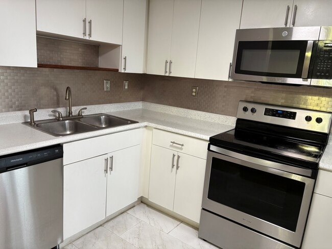 property at 21 E 3rd St