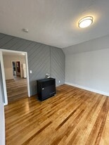 64 Whipple St, Unit 2 in Worcester, MA - Building Photo