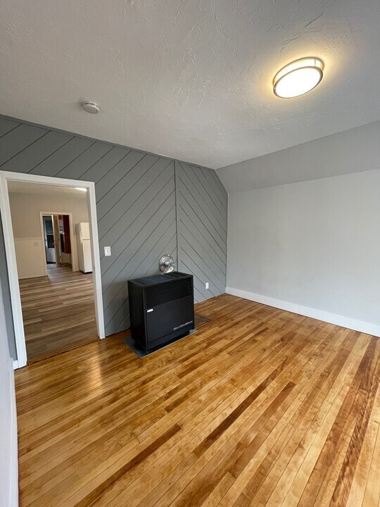 64 Whipple St, Unit 2 in Worcester, MA - Building Photo