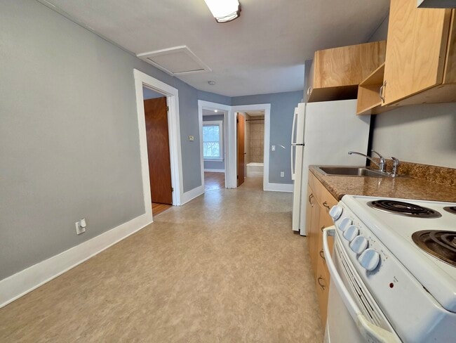 64 Tryon Park, Unit up in Rochester, NY - Building Photo - Building Photo