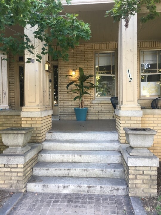 112 N Arthur Ashe Blvd, Unit 1A in Richmond, VA - Foto de edificio