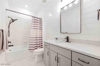2179 Yellowfin Cir in Naples, FL - Building Photo - Building Photo