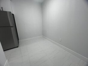 166XX-1618A 18A Ave in Surrey, BC - Building Photo - Building Photo