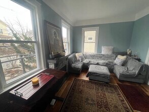 45 Franklin St, Unit 1 in Somerville, MA - Foto de edificio - Building Photo