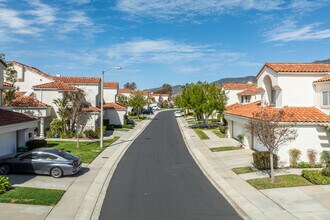 31 Calle Katrina in Rancho Santa Margarita, CA - Building Photo - Building Photo