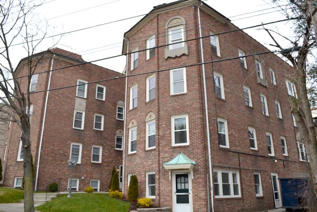 100 Taft Ave in Providence, RI - Foto de edificio