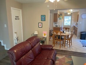 AUGUST 2026 PRE-LEASE!!  Spacious 3 Bedroo in College Station, TX - Building Photo - Building Photo